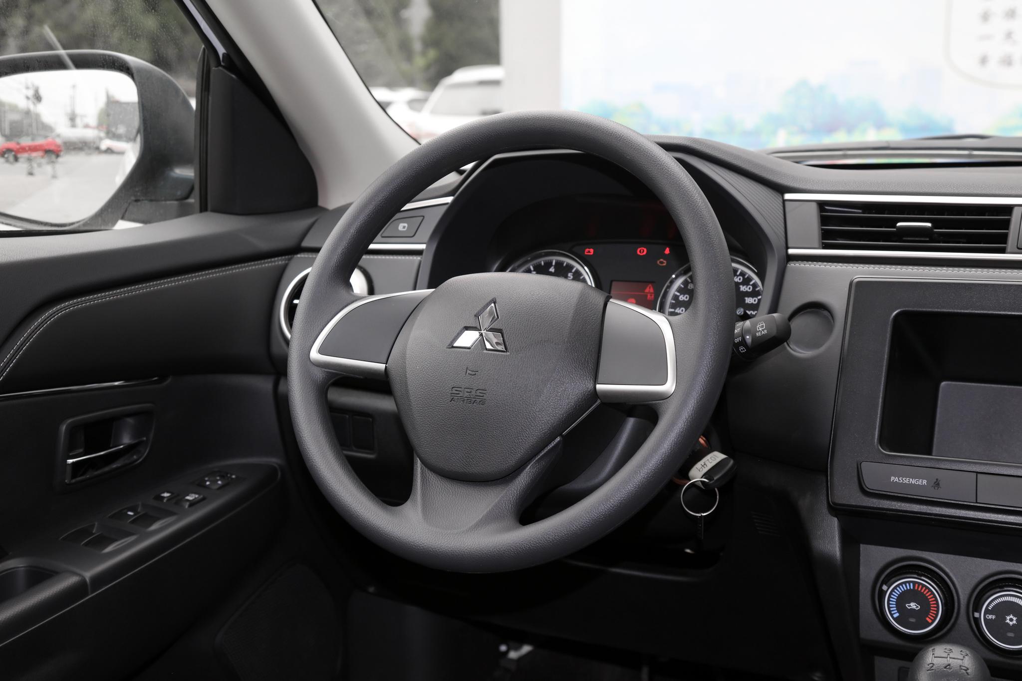 Discover Mitsubishi Mitsubishi ASX Exterior Interior Images.Find all aspects and details of cars.