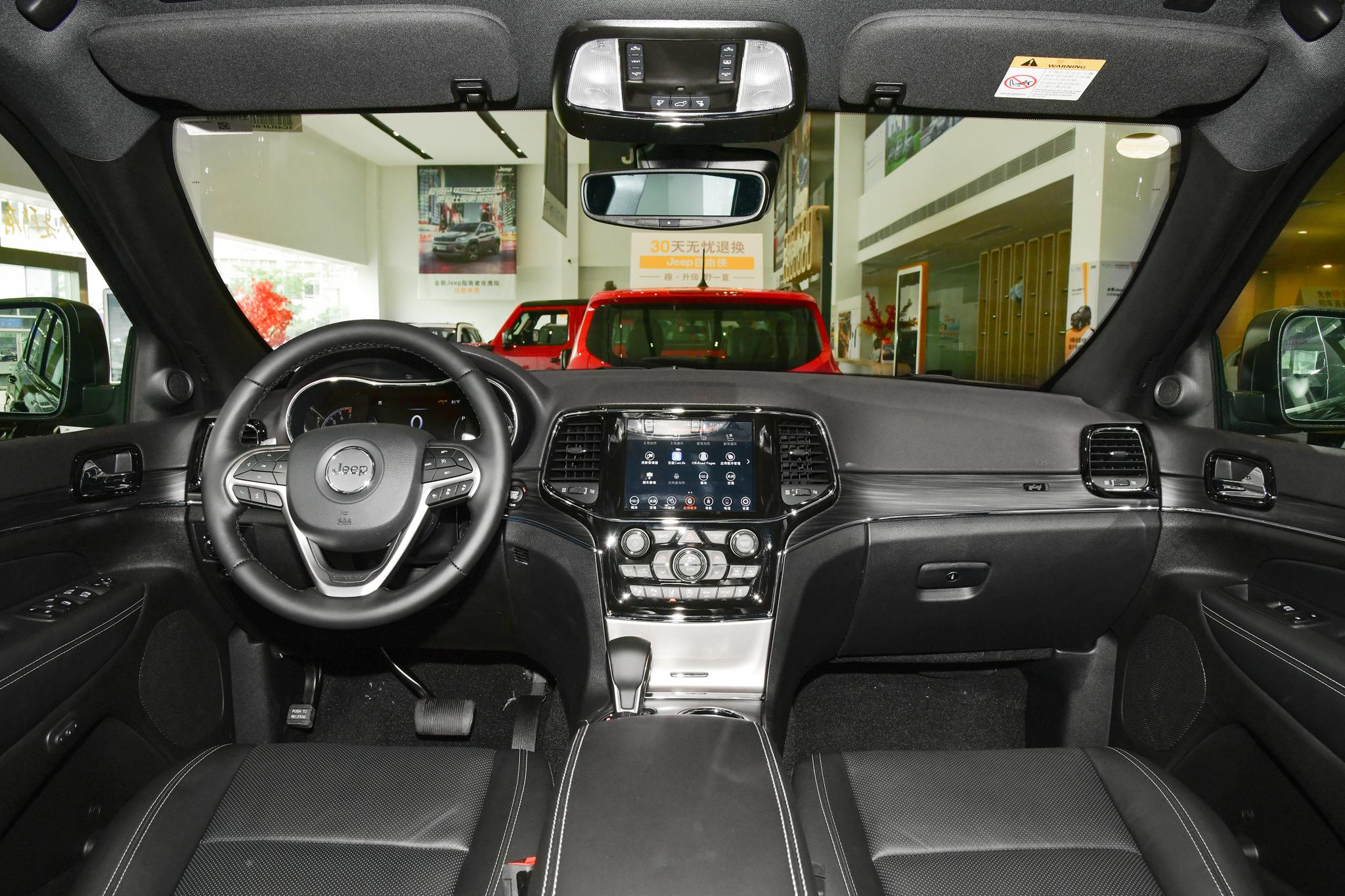 Discover Jeep Jeep Grand Cherokee Exterior Interior Images.Find all aspects and details of cars.