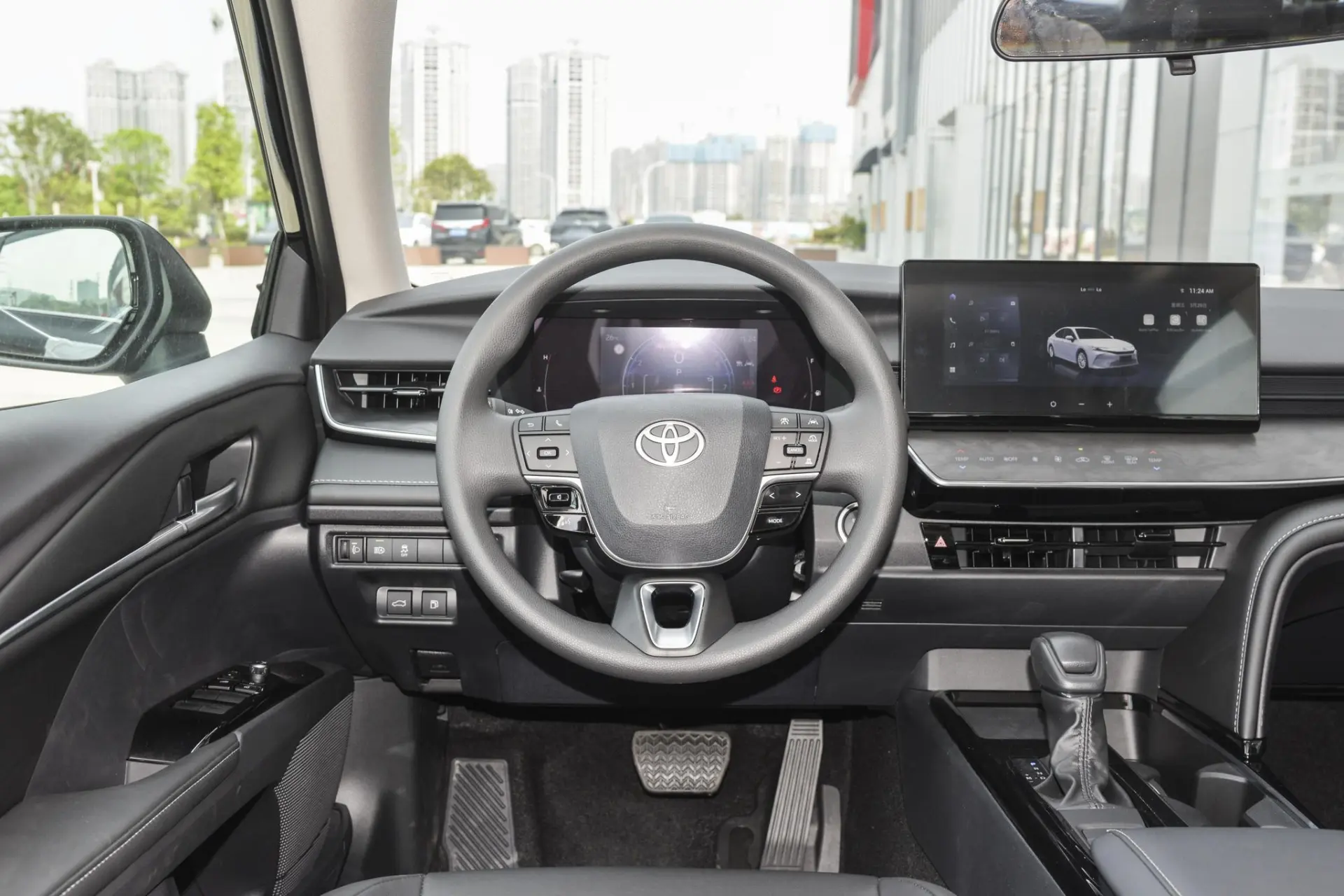 Discover Toyota Toyota Camry Exterior Interior Images.Find all aspects and details of cars.