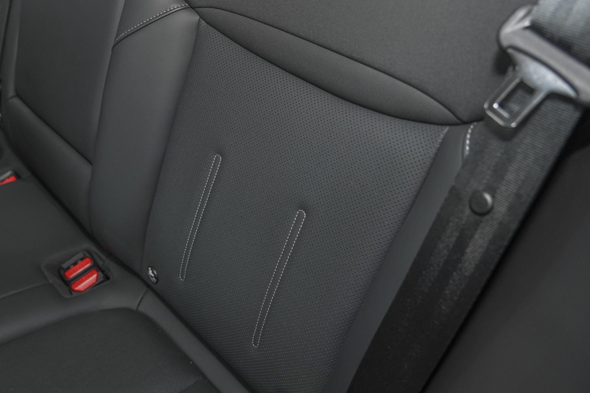 Discover Xpeng Motors XPeng G6 Exterior Interior Images.Find all aspects and details of cars.