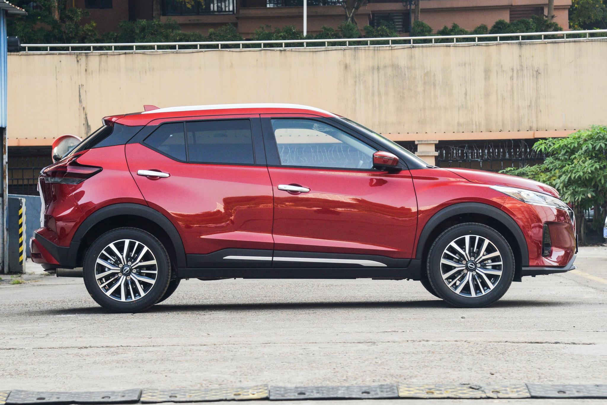 Discover Nissan Nissan Kicks Exterior Interior Images.Find all aspects and details of cars.