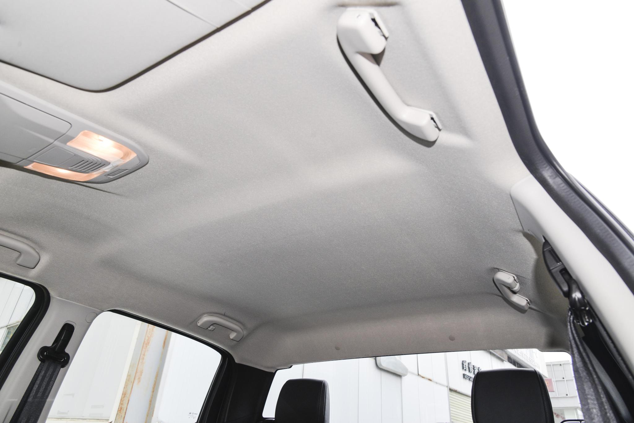 Discover Isuzu  Isuzu DMax Exterior Interior Images.Find all aspects and details of cars.