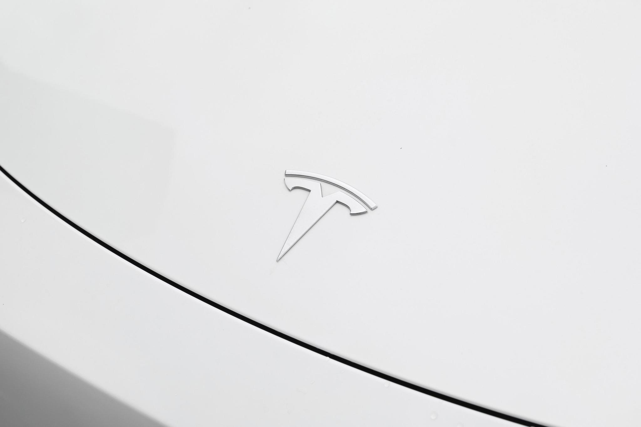 the 2th exterior image of Tesla Model Y.