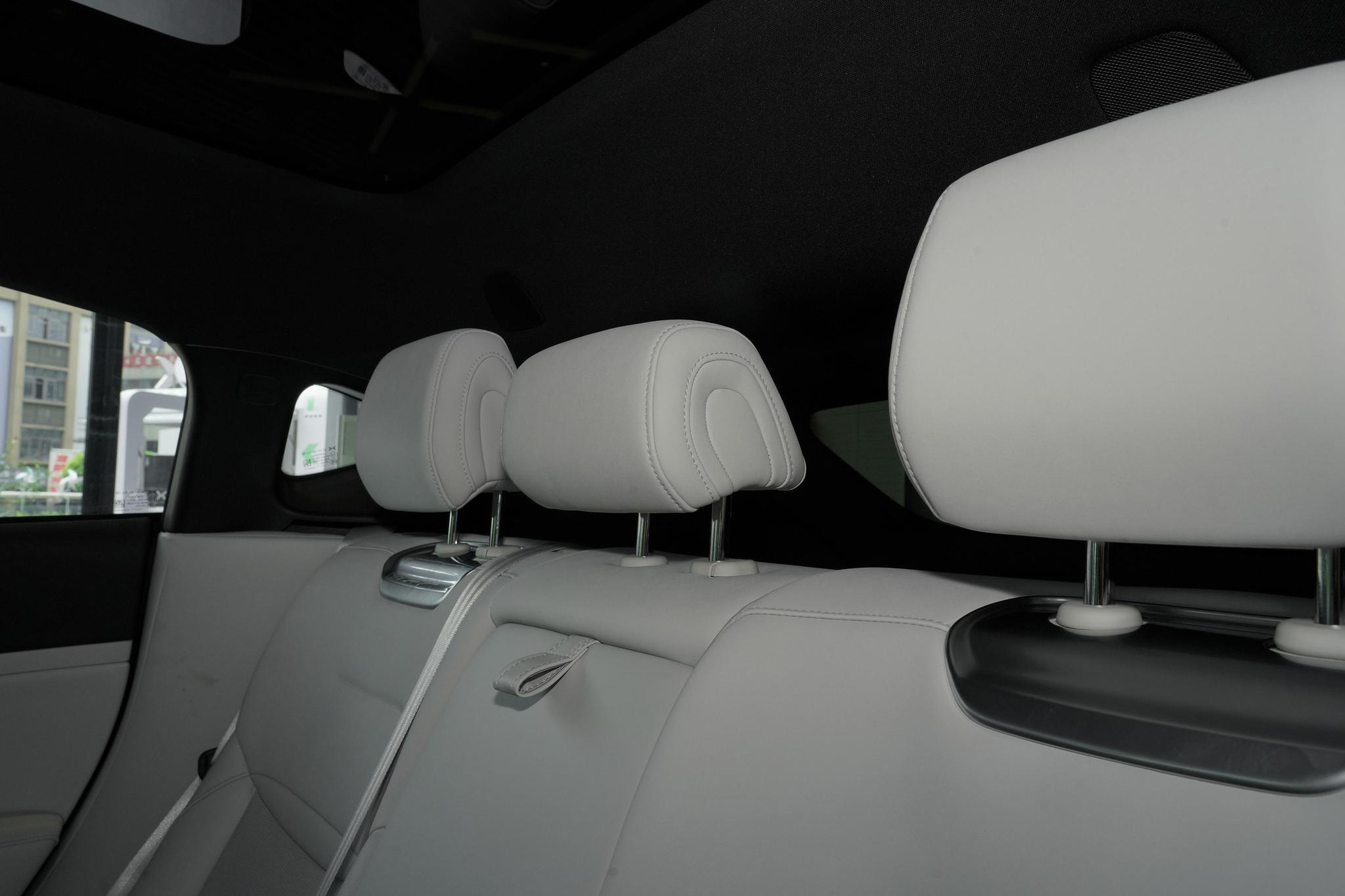 Discover Xpeng Motors XPeng G6 Exterior Interior Images.Find all aspects and details of cars.