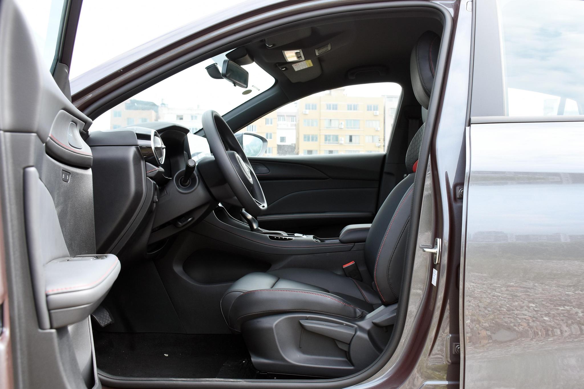 Discover MG MG MG5 Exterior Interior Images.Find all aspects and details of cars.