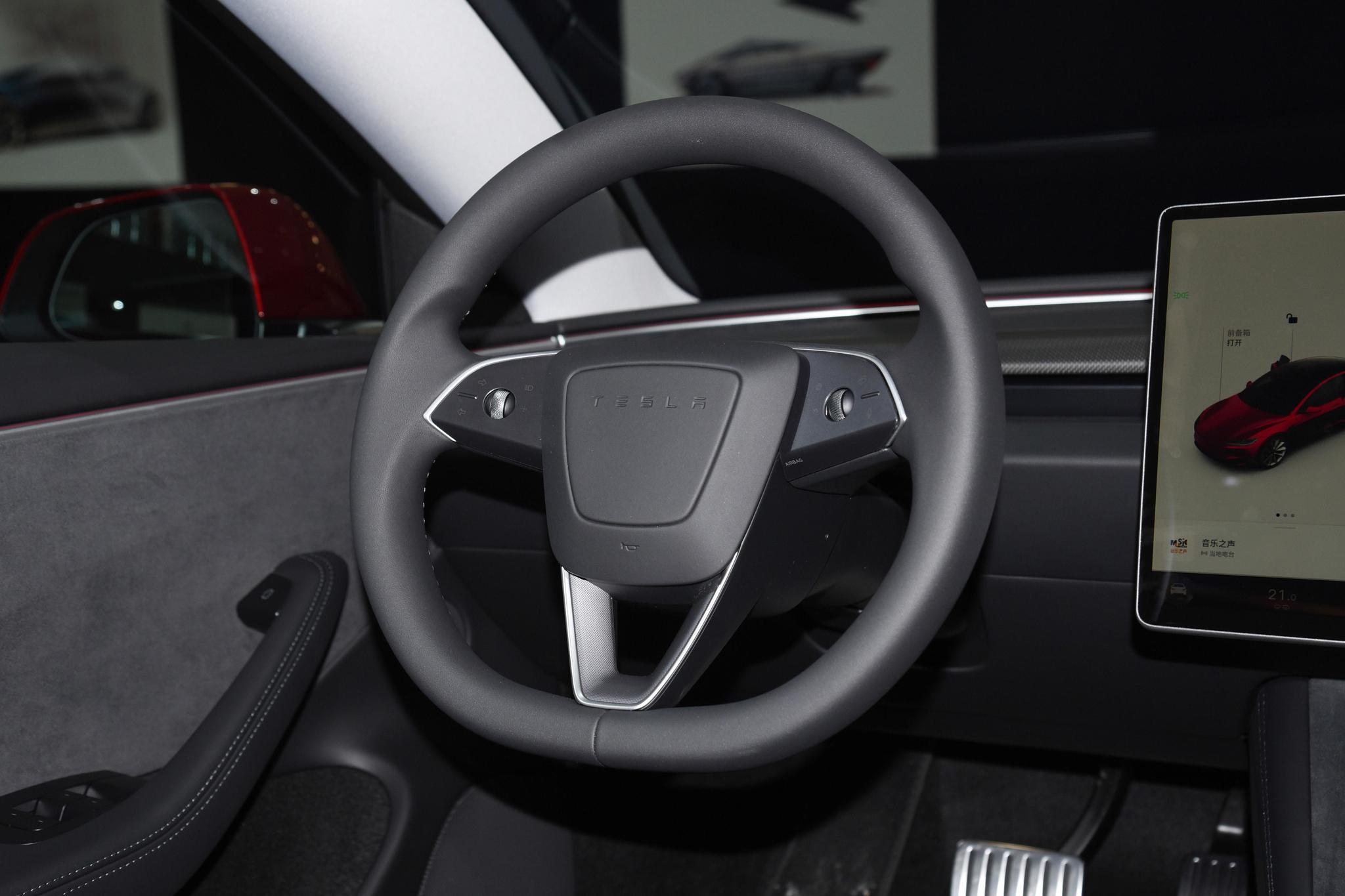 Discover Tesla Tesla Model 3 Exterior Interior Images.Find all aspects and details of cars.