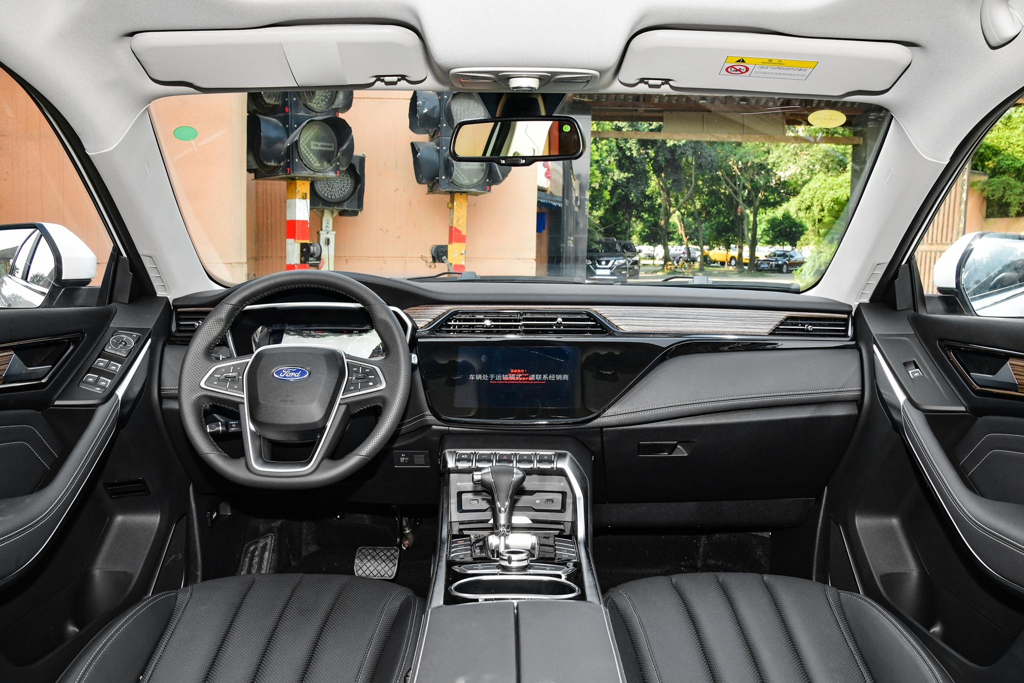 Discover Ford Ford Territory Exterior Interior Images.Find all aspects and details of cars.