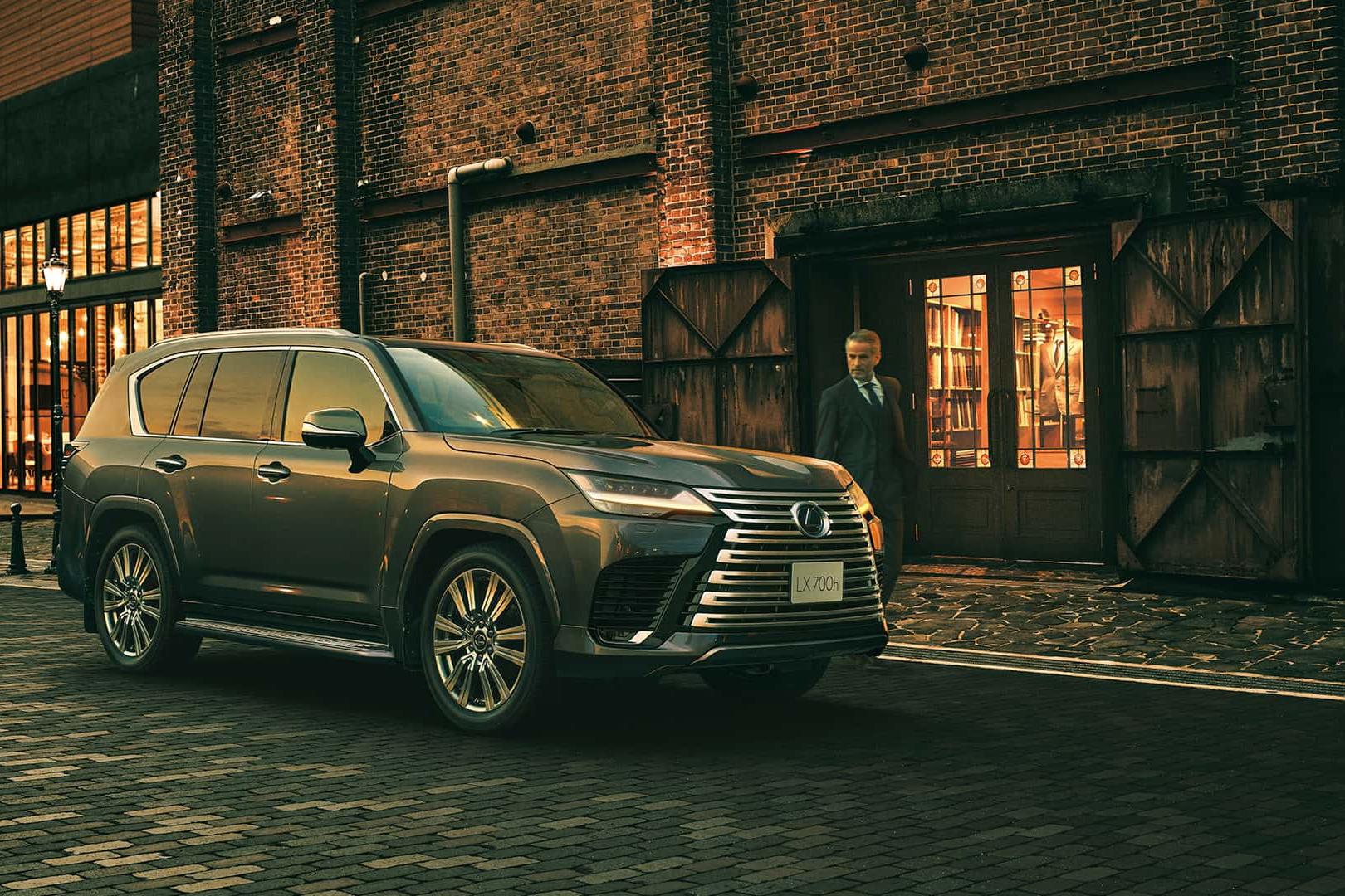 Discover Lexus Lexus LX Exterior Interior Images.Find all aspects and details of cars.