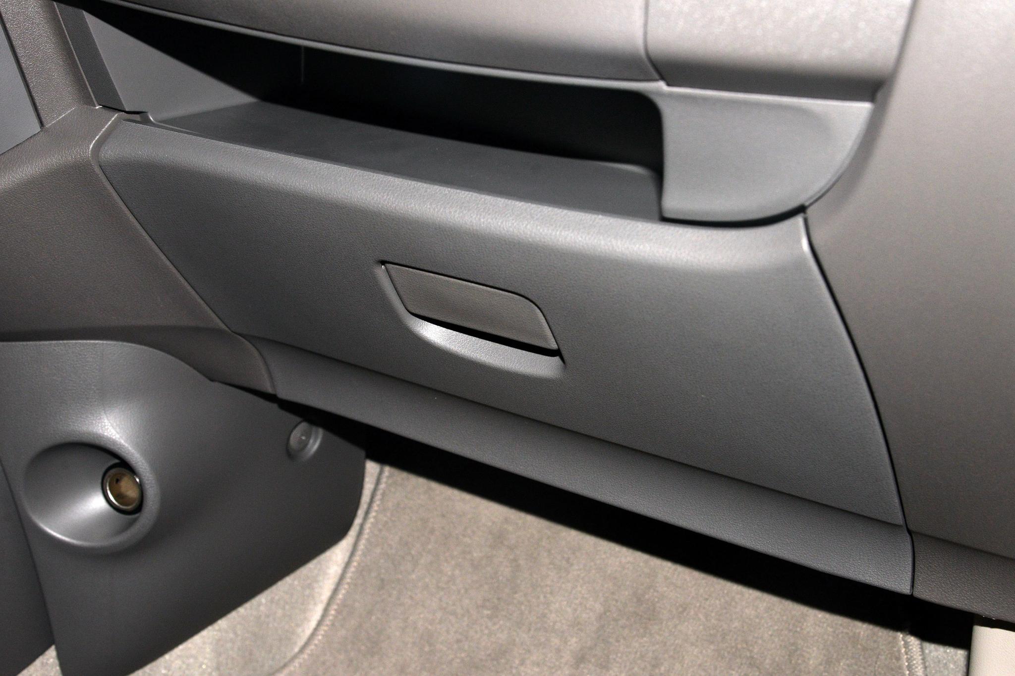 Discover Nissan Nissan Sunny Exterior Interior Images.Find all aspects and details of cars.