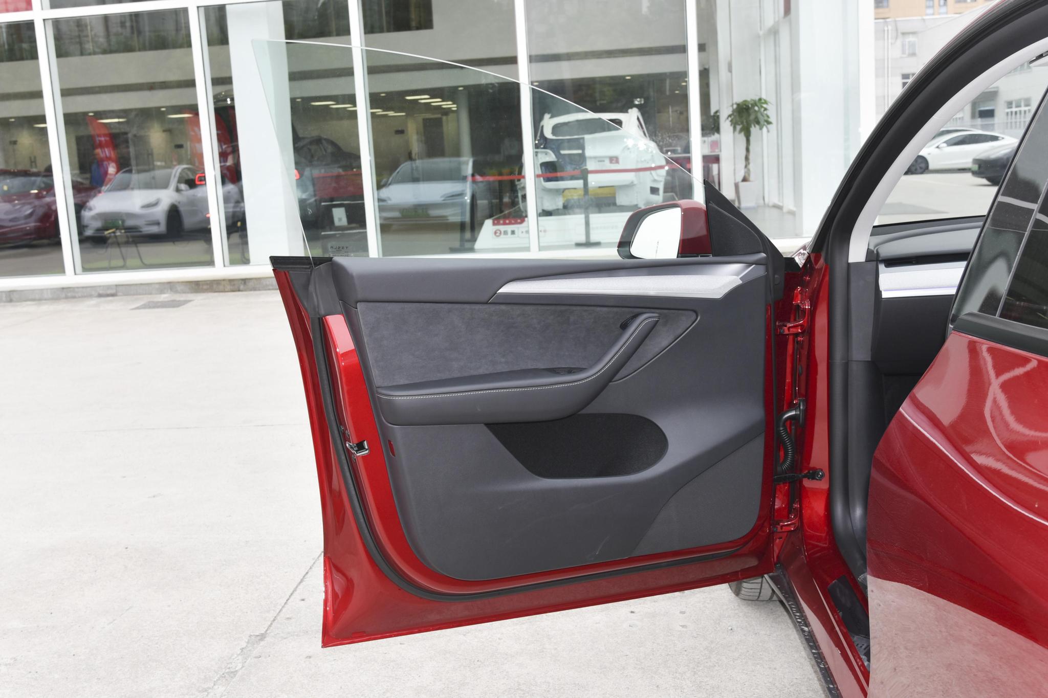 Discover Tesla Tesla Model Y Exterior Interior Images.Find all aspects and details of cars.