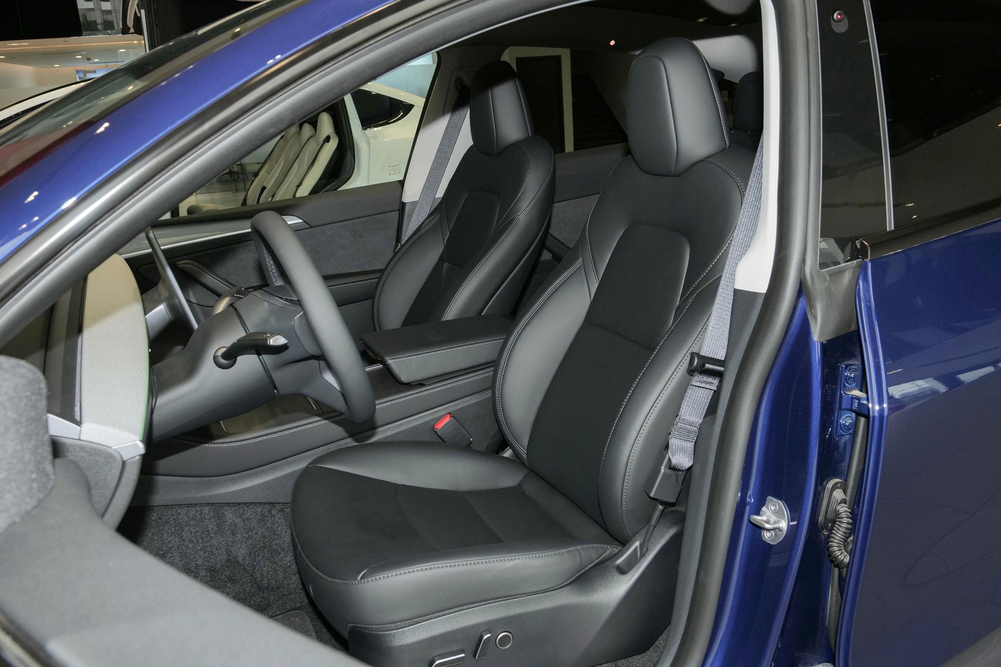 Discover Tesla Tesla Model Y Exterior Interior Images.Find all aspects and details of cars.