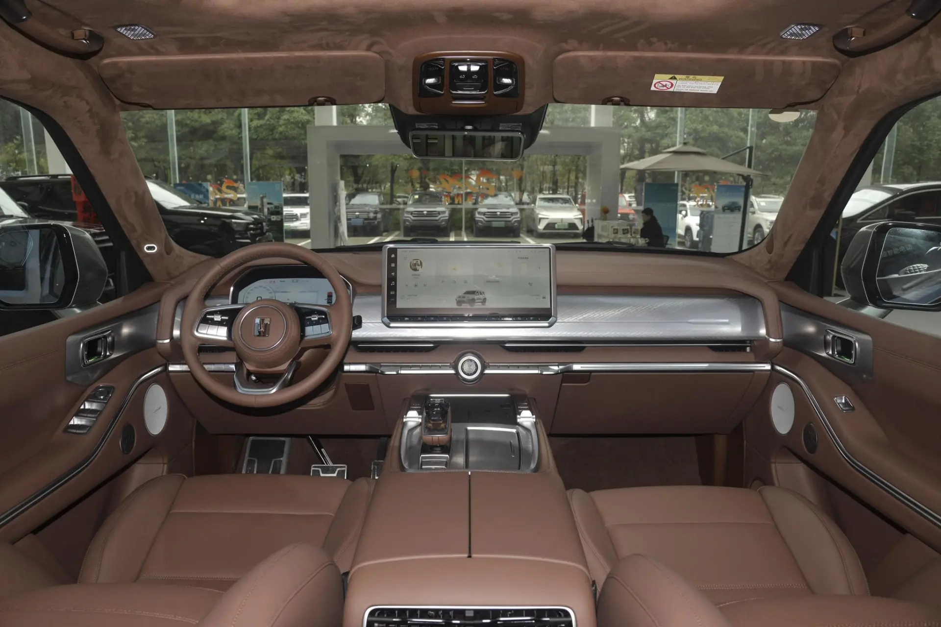 Discover Tank Tank 700 Exterior Interior Images.Find all aspects and details of cars.