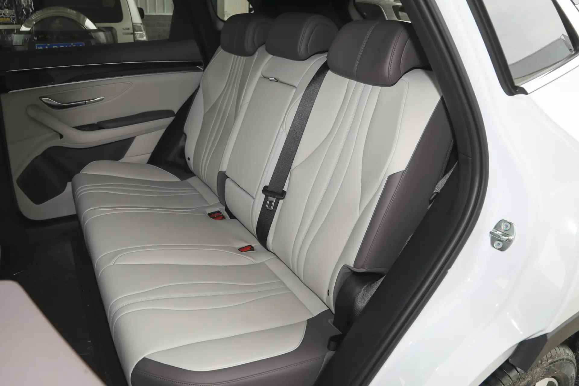 Discover BYD BYD Song Plus Exterior Interior Images.Find all aspects and details of cars.