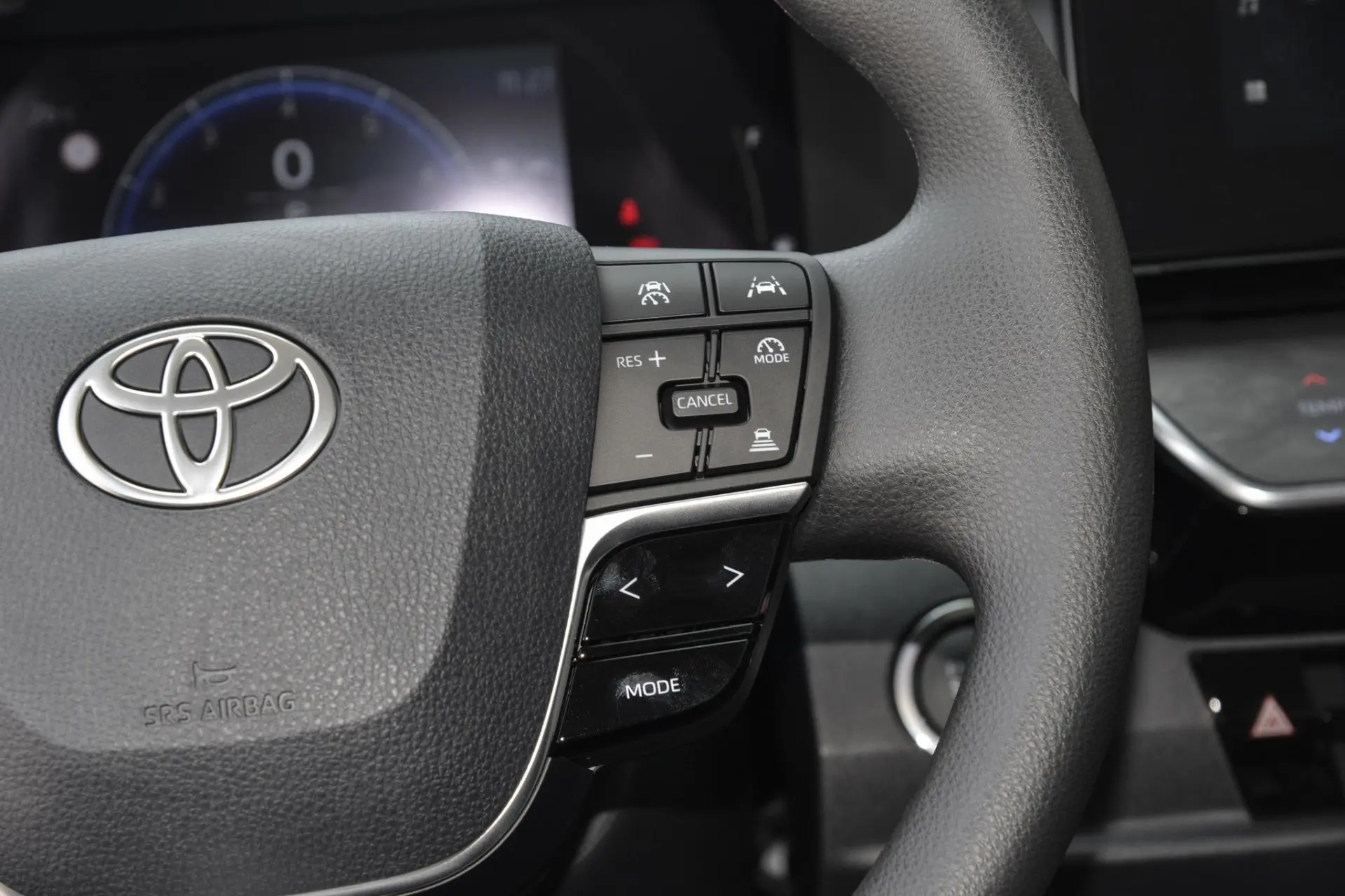 Discover Toyota Toyota Camry Exterior Interior Images.Find all aspects and details of cars.