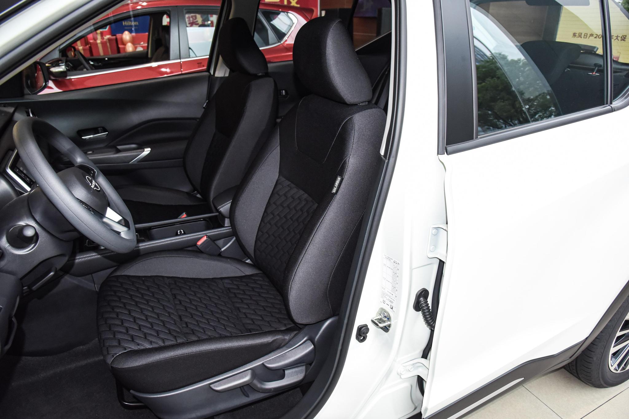 Discover Nissan Nissan Kicks Exterior Interior Images.Find all aspects and details of cars.