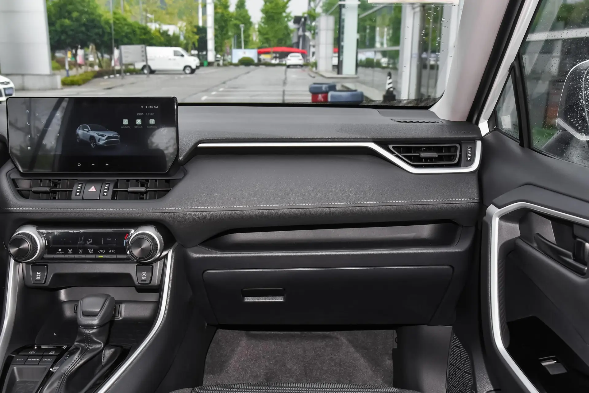 Discover Toyota Toyota RAV4 Exterior Interior Images.Find all aspects and details of cars.