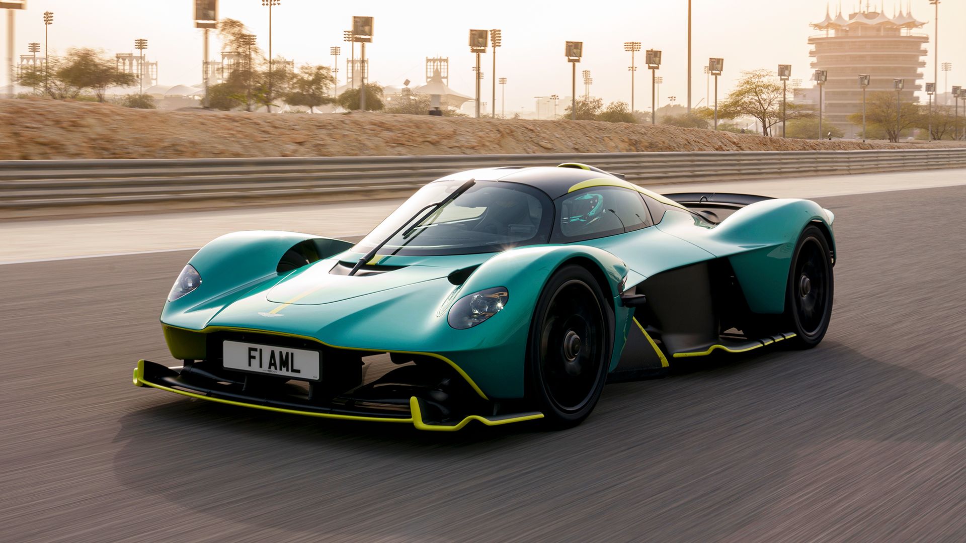 Обзор 2021 Aston Martin Valkyrie: характеристики, дизайн и цена