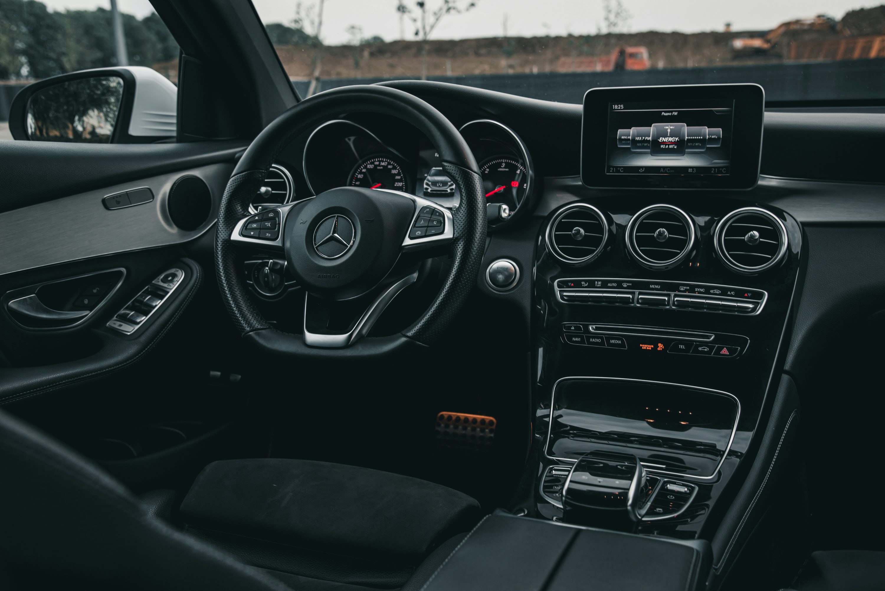 the interior of a mercedes benz benz benz benz benz benz benz benz benz benz benz