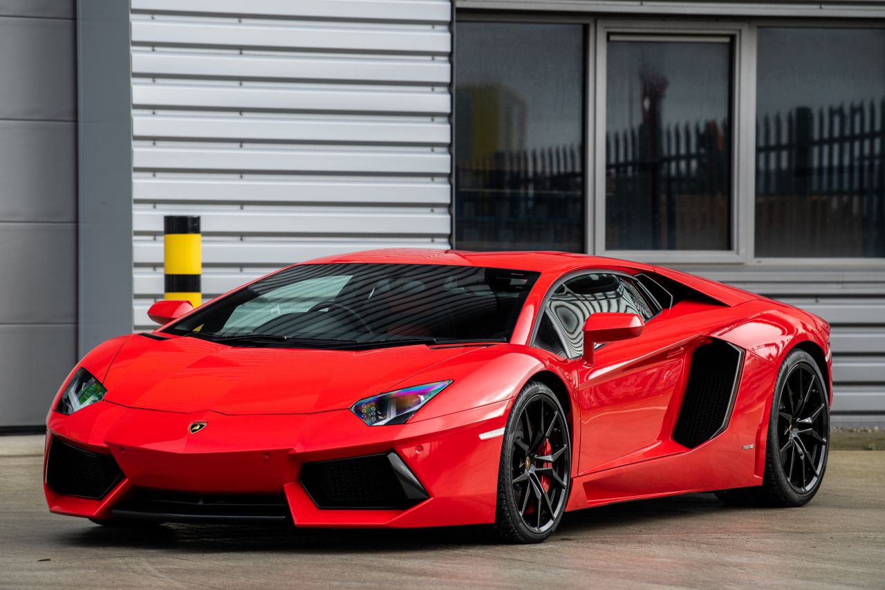 Lamborghini Aventador LP 700-4 - Simon Furlonger