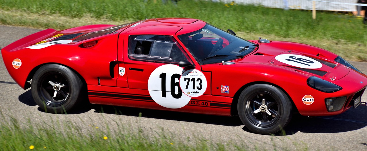 Free Ford Gt 40 Run Uphill photo and picture