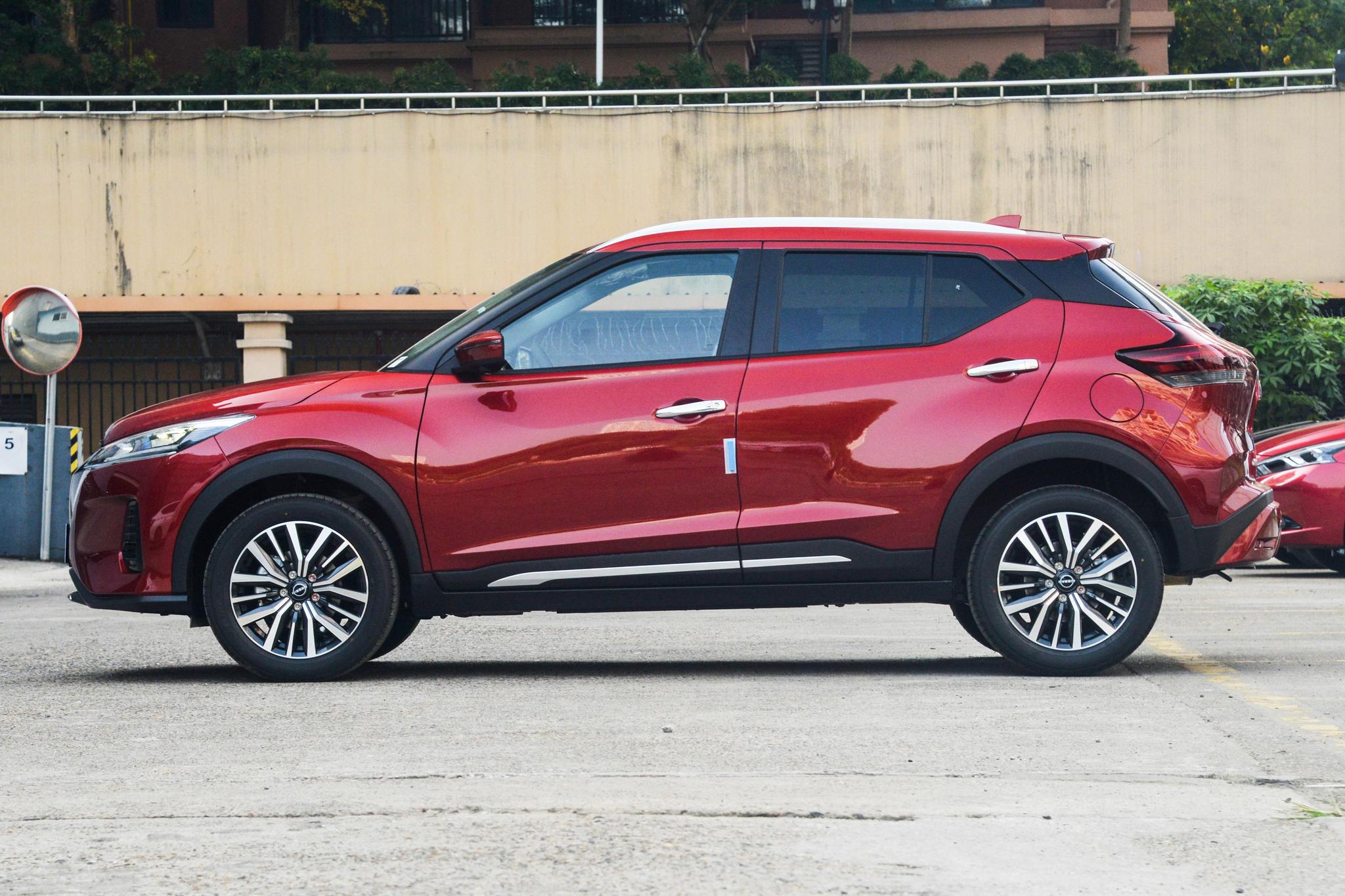 Discover Nissan Nissan Kicks Exterior Interior Images.Find all aspects and details of cars.