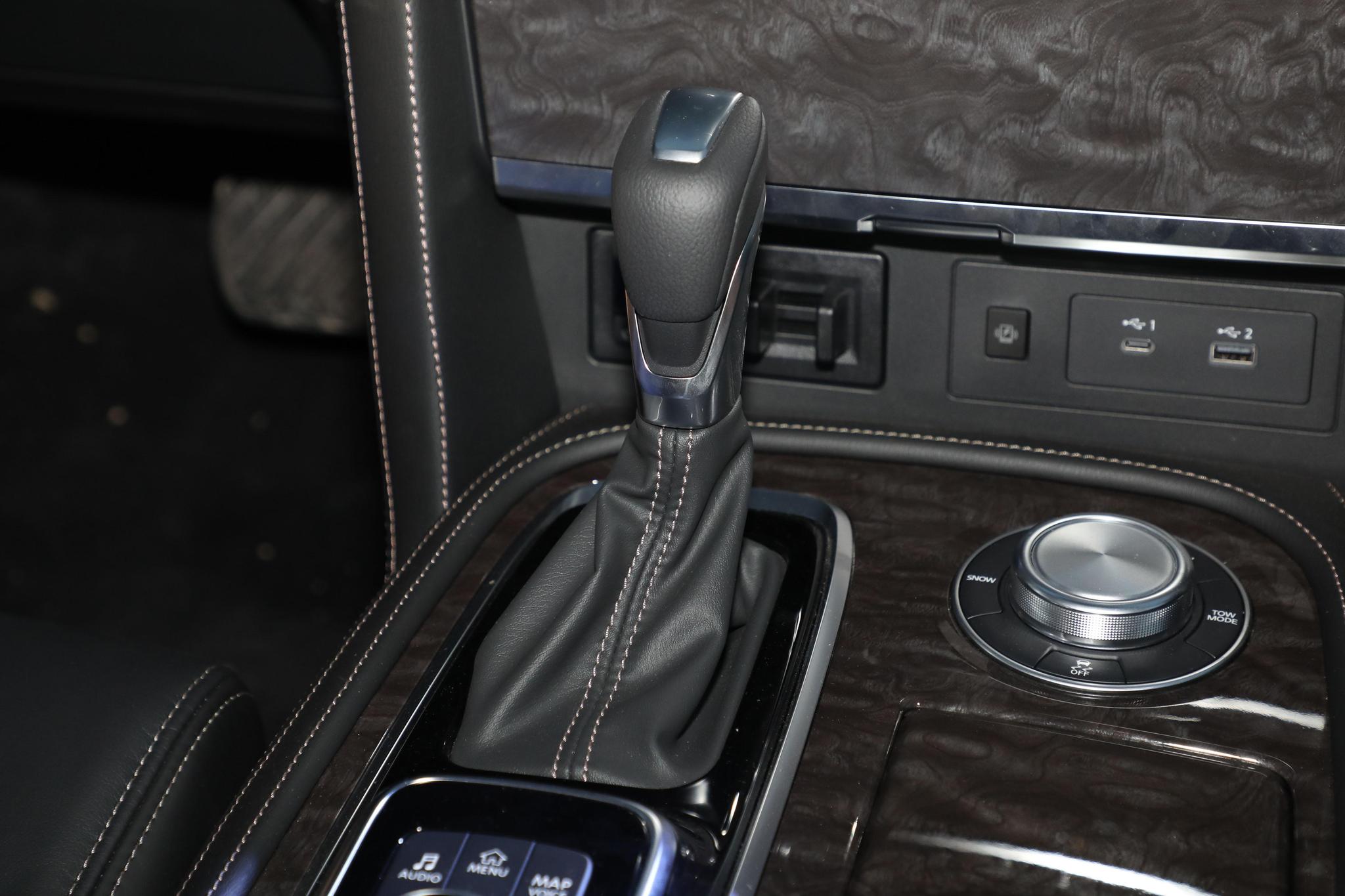 Discover Nissan Nissan Patrol Exterior Interior Images.Find all aspects and details of cars.