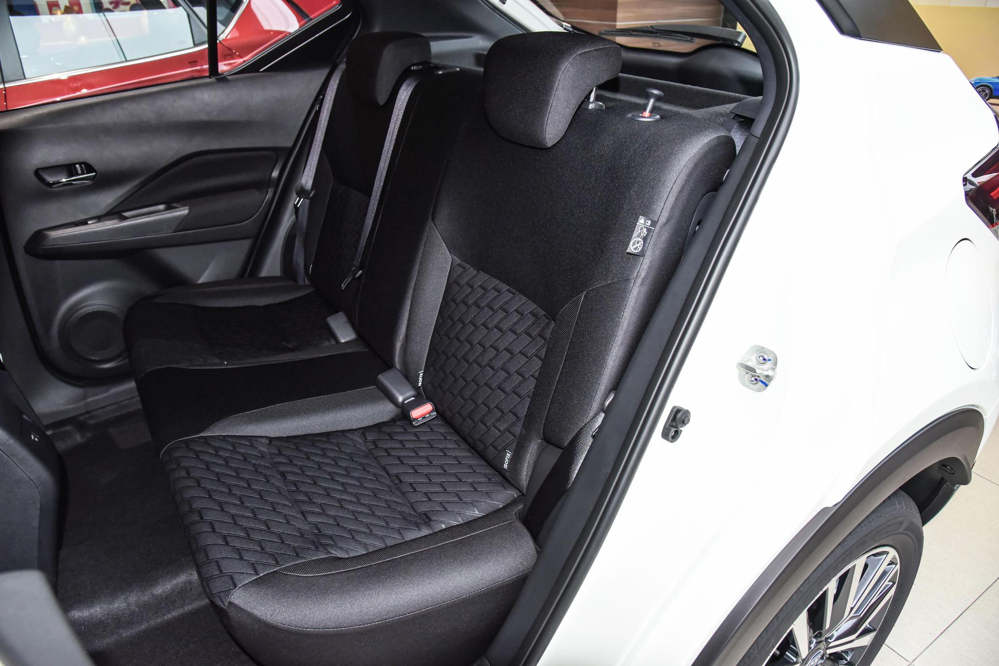 Discover Nissan Nissan Kicks Exterior Interior Images.Find all aspects and details of cars.