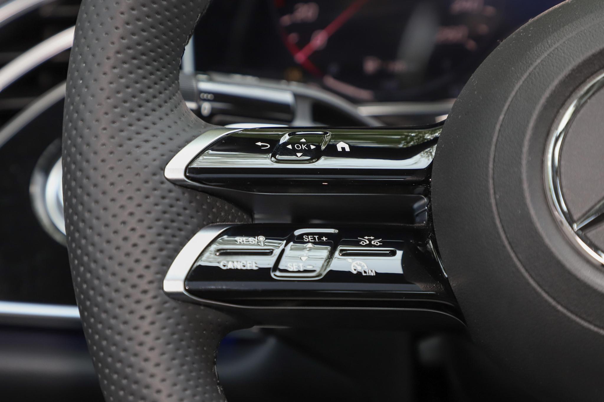 the 3th interior image of Mercedes-Benz E Class.