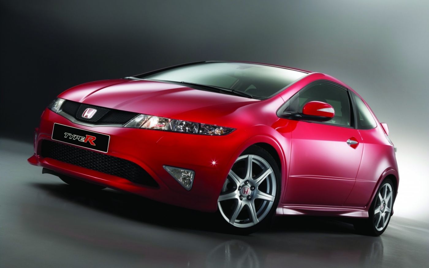 Several Japanese car companies have filed for a recall of more than 200,000 vehicles due to non-compliance with safety standards