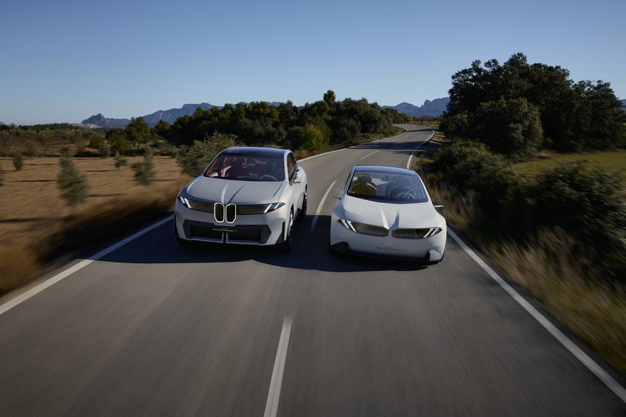 BMW opens a new chapter for the brand with the unveiling of two new-generation concept cars at the Paris Motor Show. 