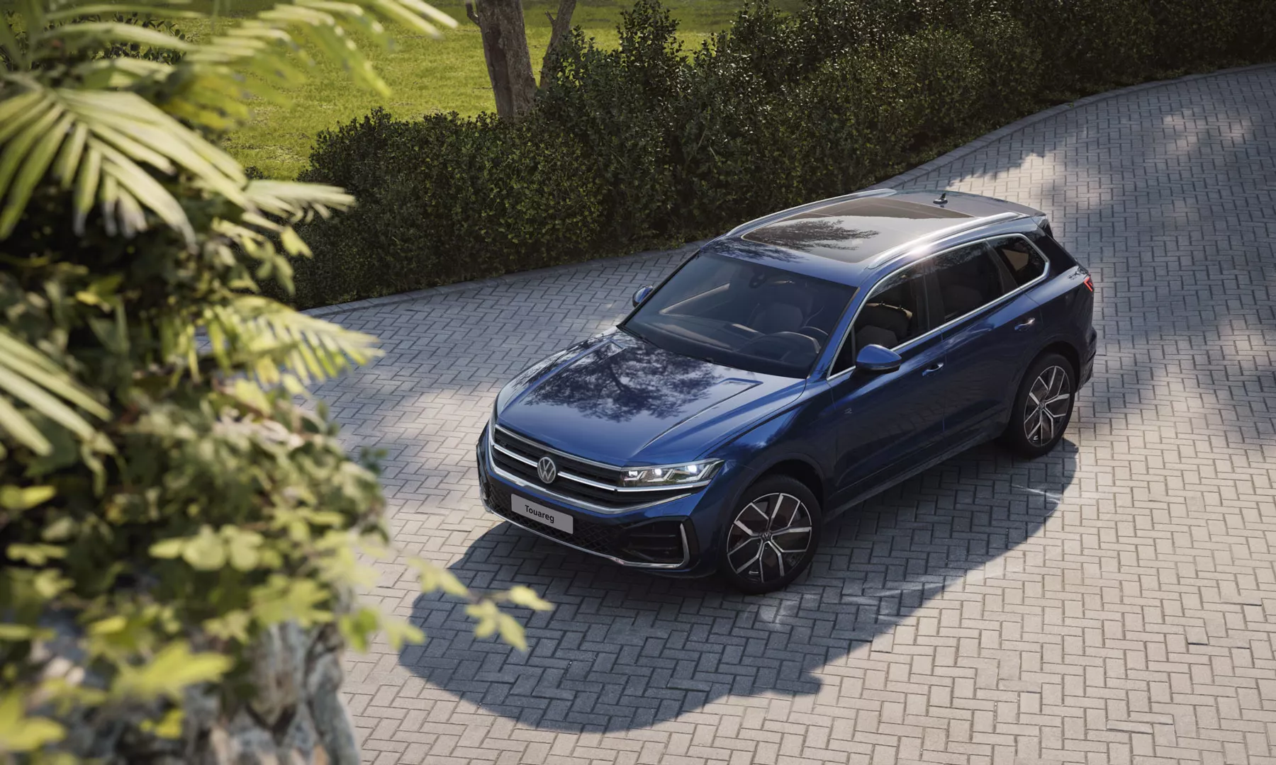 The new Touareg has been fully upgraded in terms of technology and comfort, providing the driver with an unprecedented driving experience.