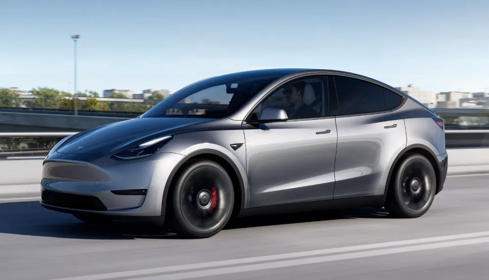 PHEV هي نوع من السيارات الهجينة تتميز بإمكانية الشحن الكهربائي وتعبئة الوقود معاً. يمكن للمحرك شحن البطارية، ويمكن للسيارة العمل بالمحرك التقليدي أو الكهربائي منفردين أو معاً. نظرة على الأنواع الخمسة للسيارات الهجينة