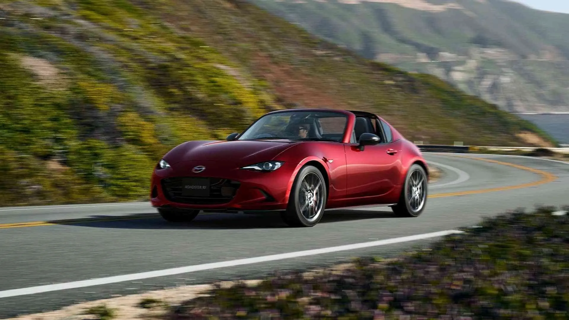 ظهور Mazda MX-5 الجديدة لأول مرة في السعودية