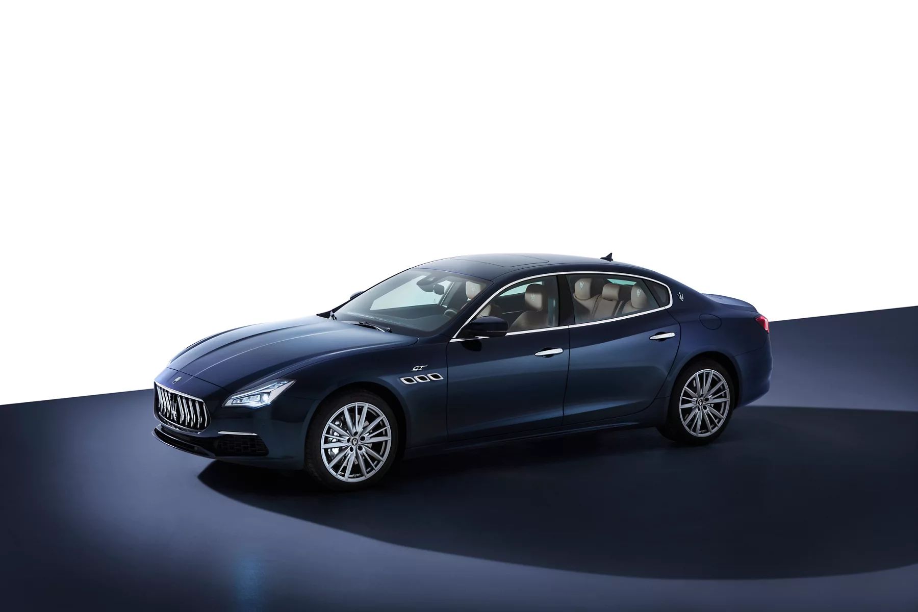 Maserati has delivered the last Quattroporte equipped with a gas engine.