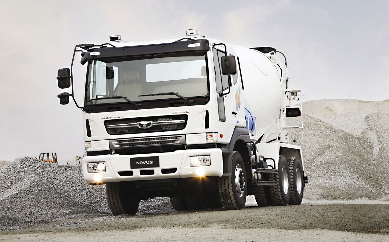 Tata Motors has launched its first AMT truck in the Saudi market, showcasing its outstanding performance and reliability.