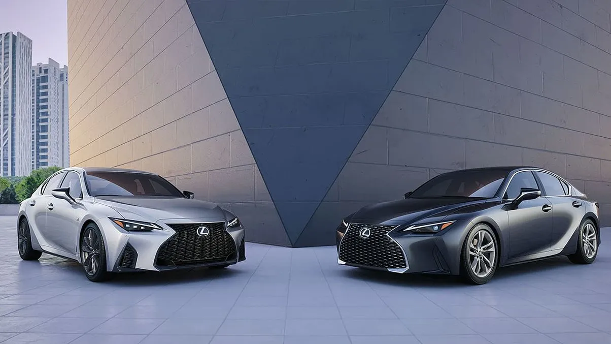 This article describes the exterior and interior design of the 2025 Lexus IS, available engines and prices in Saudi Arabia.