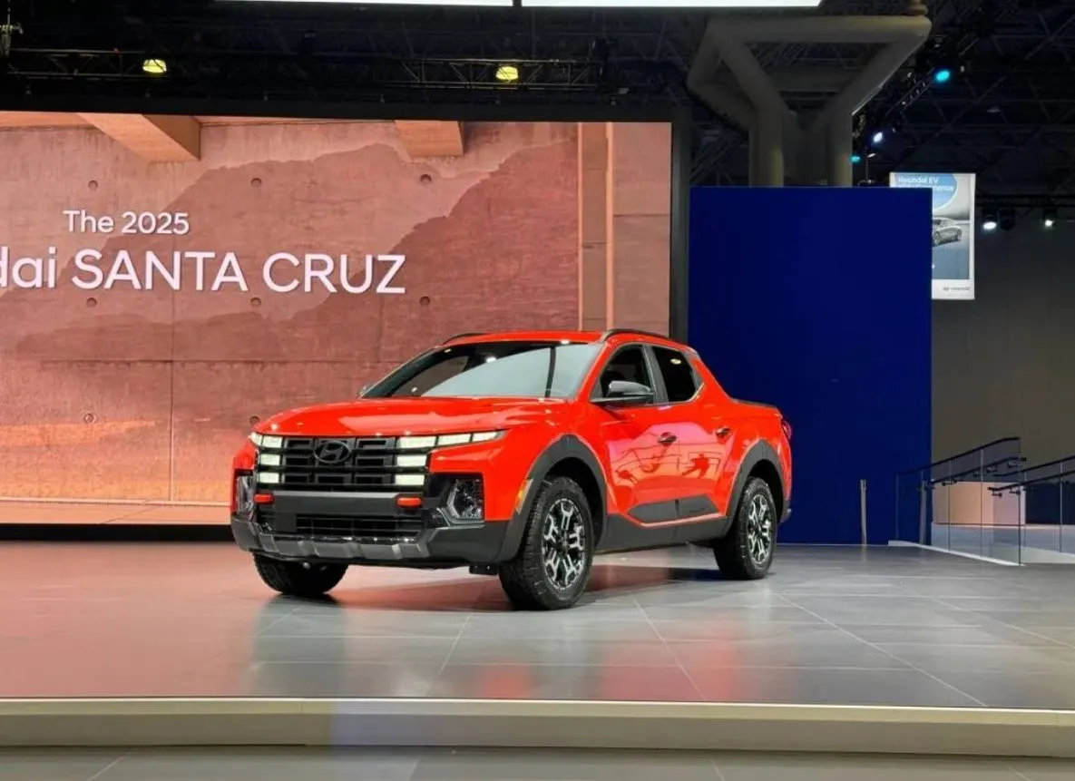 The price of the 2025 Hyundai Santa Cruz small pickup has risen by $1,600, starting at $29,895, with more standard features added.