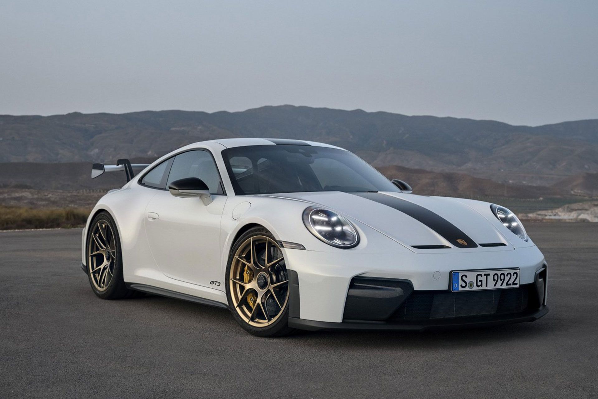 تحديثات رائعة لبورش 911 GT3 موديل 2025
