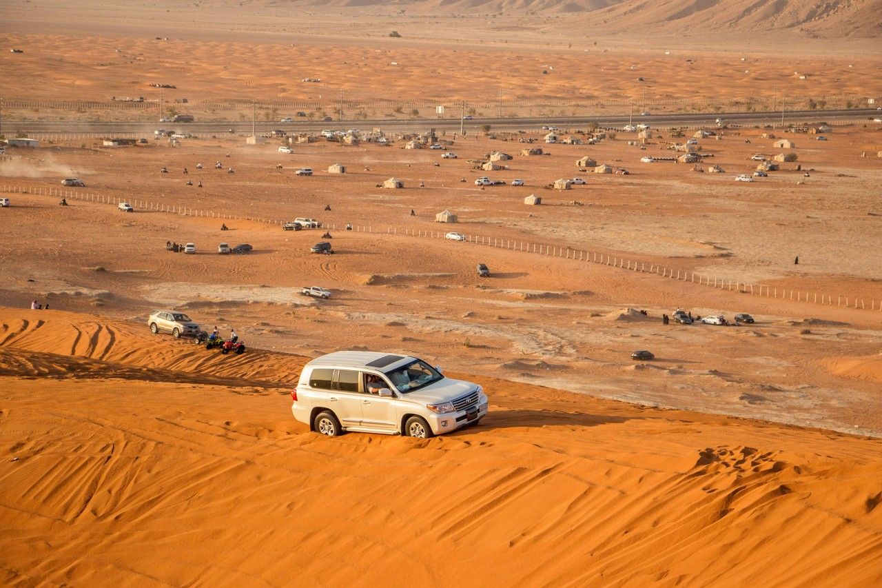 The Saudi Public Roads Authority announces the completion of the maintenance work on the Riyadh to Bisha road to enhance user experience and achieve road sector strategic goals.