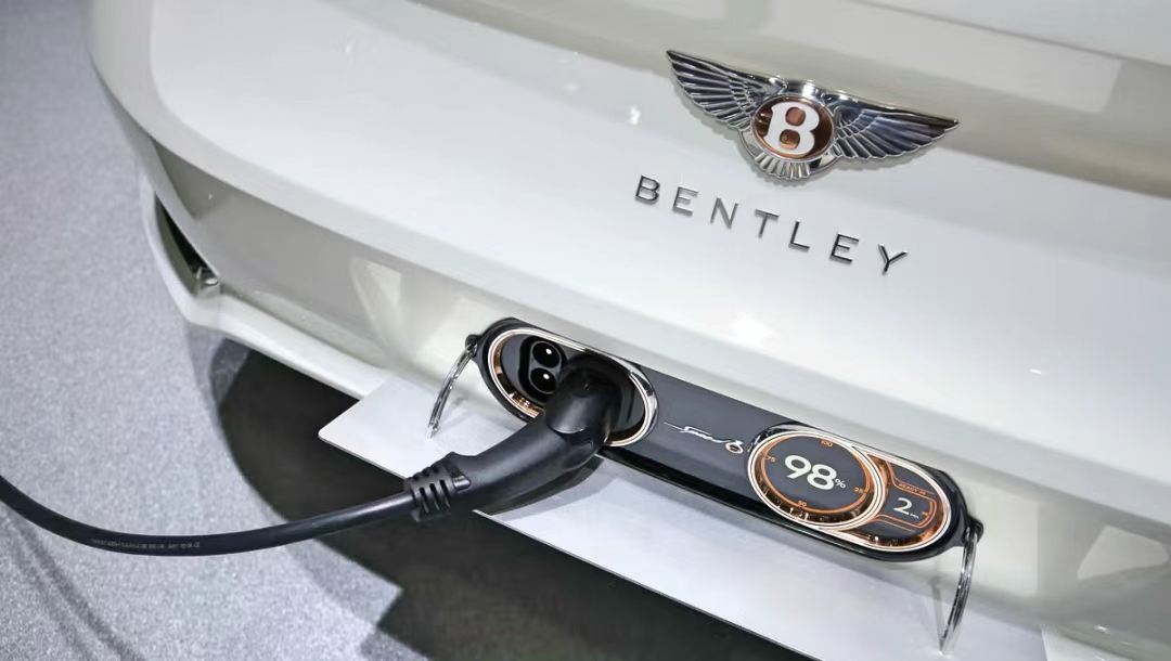 The essence of brands like Bentley and Rolls-Royce goes beyond luxury materials and craftsmanship—it’s also about the driving experience.