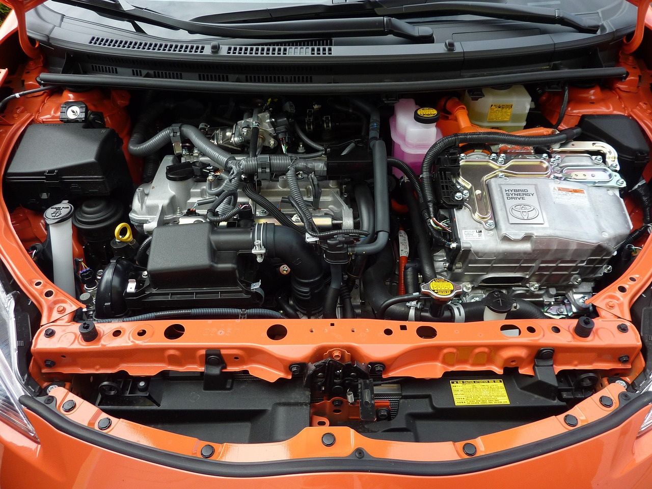 Learn methods to extend car battery lifespan in Middle Eastern climates and maintenance routines, charging habits, and heat protection strategies.