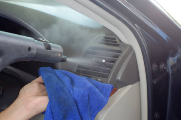 Find 2025's top tips on how to remove humidity from car for clear windows and fresh air. 