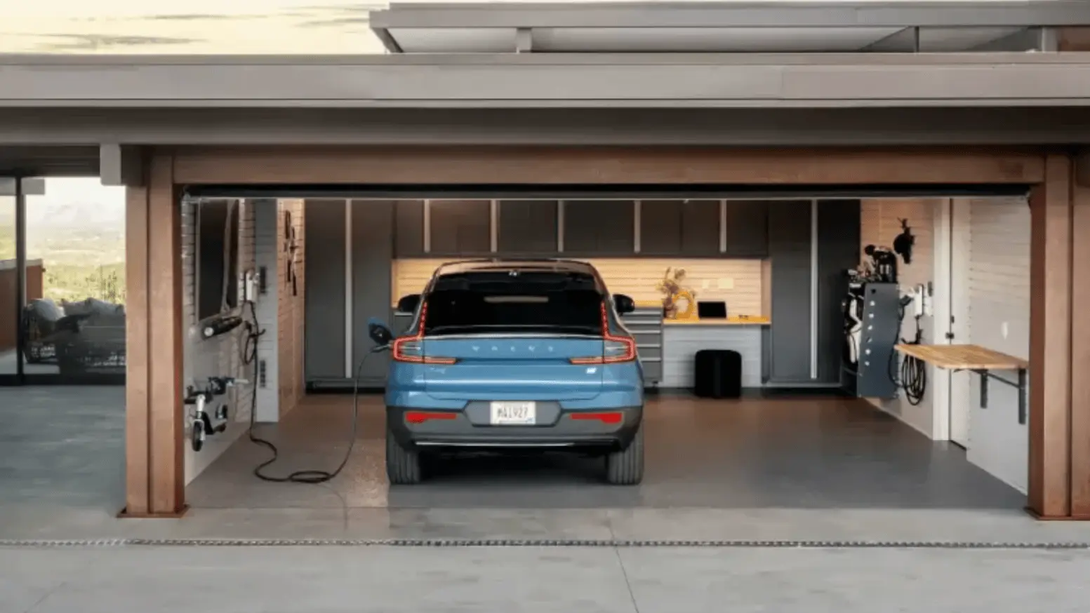 Discover creative ways to organize your garage, enhance efficiency, and safely manage maintenance tools and hobbies in the GCC.