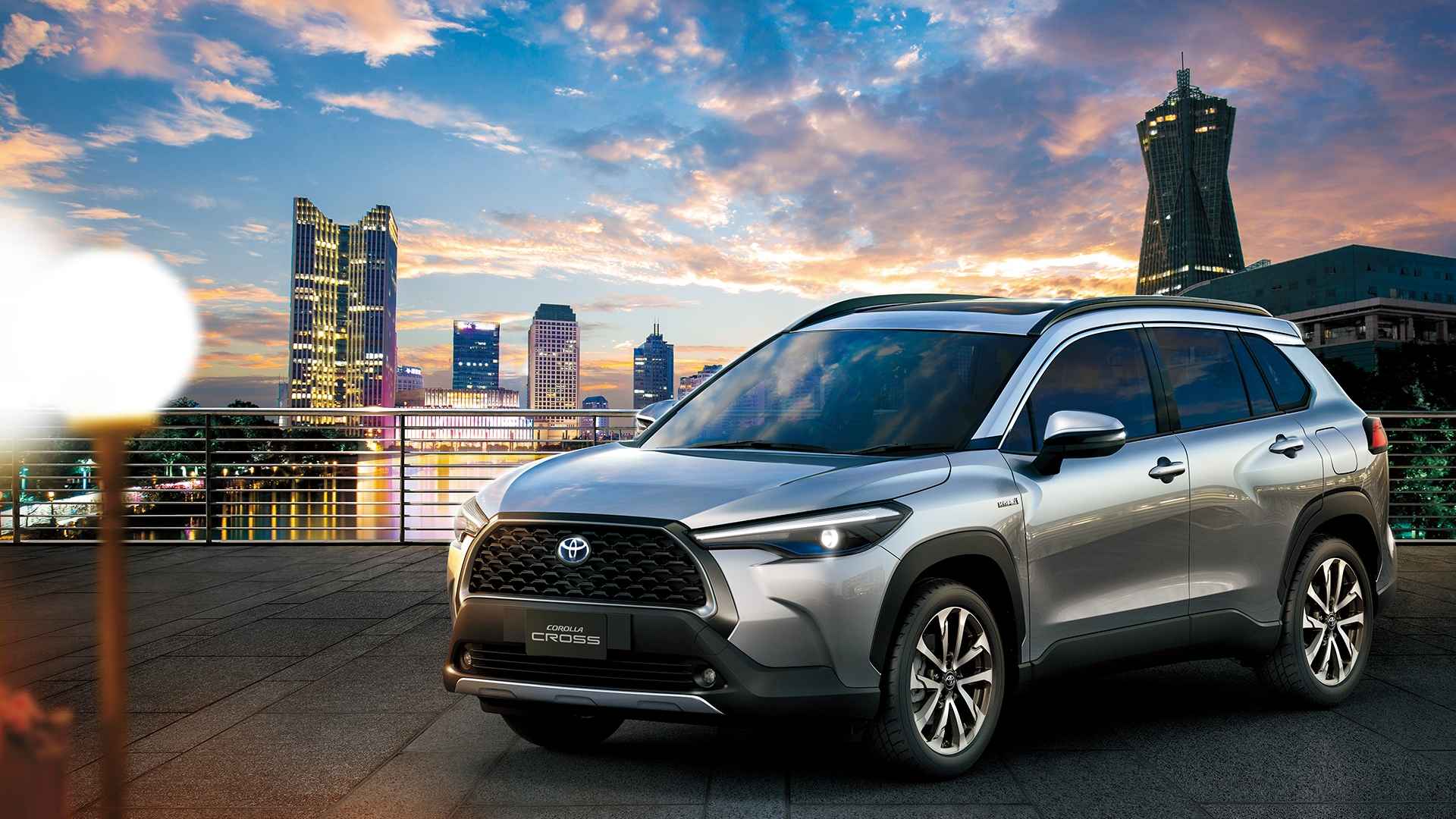 Discover the 2025 Toyota Corolla Cross Hybrid fuel consumption details with real-world efficiency tips