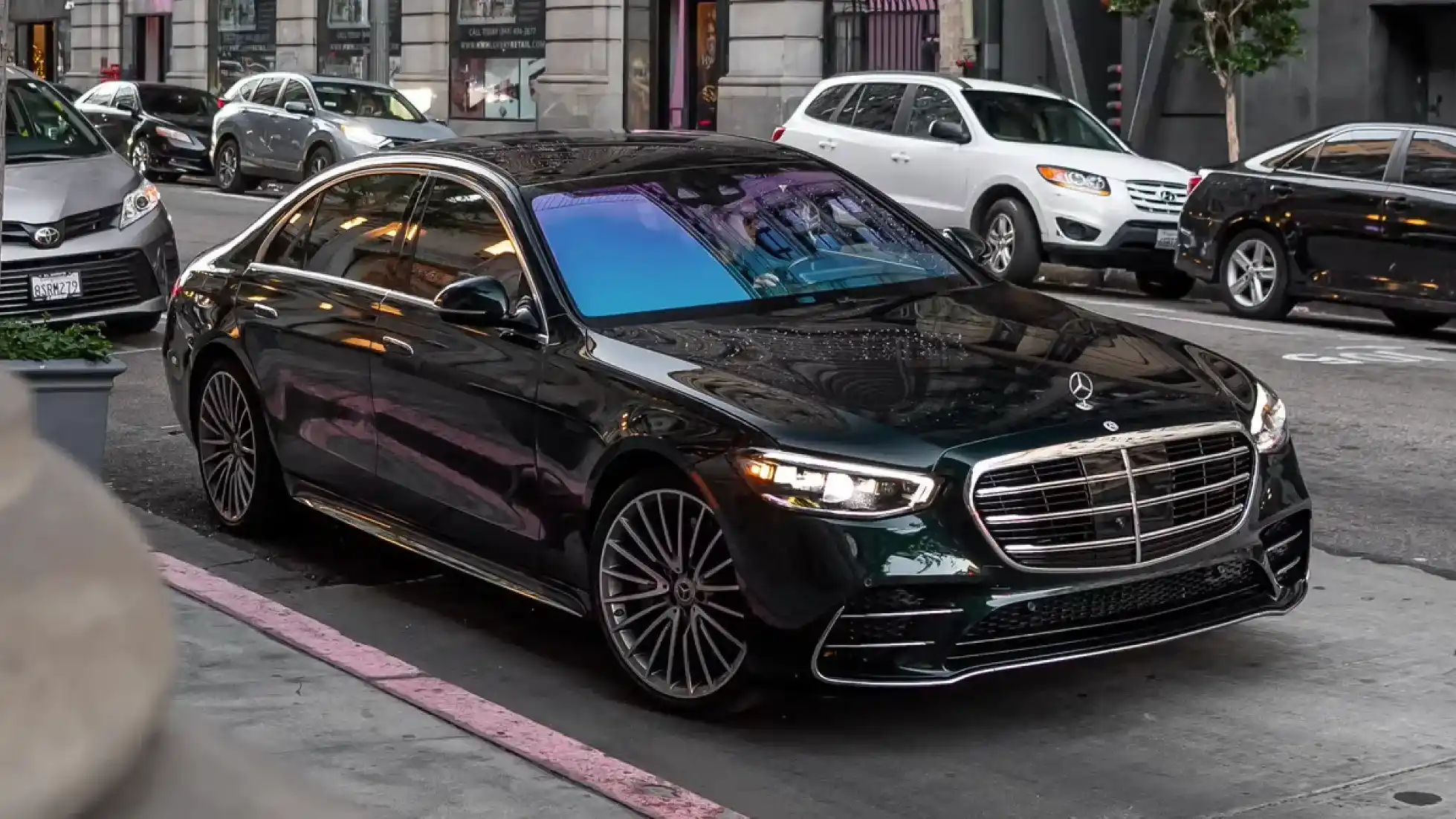 Explore easy online and app based methods to buy new or used Mercedes S-Class in Saudi Arabia and UAE with trusted maintenance from Alfayali Motors