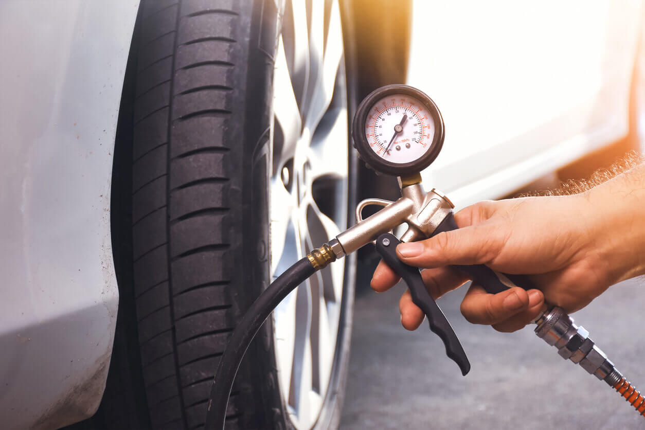 Master your Toyota Fortuner tyre pressure with 2025-specific guidelines. 