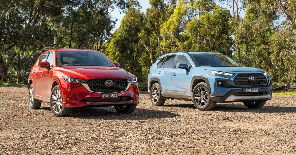 تويوتا RAV4 مقابل مازدا CX-5:مقارنة شاملة لعام 2025 لتختار الأفضل