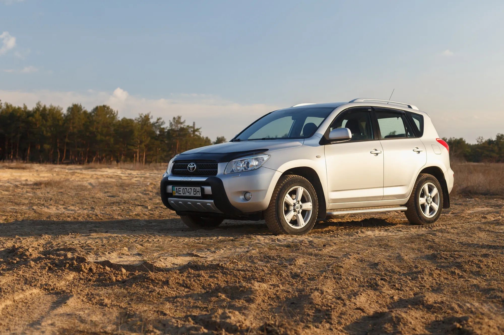 حجم إطارات تويوتا RAV4 2025:دليل شامل لاختيار الأنسب