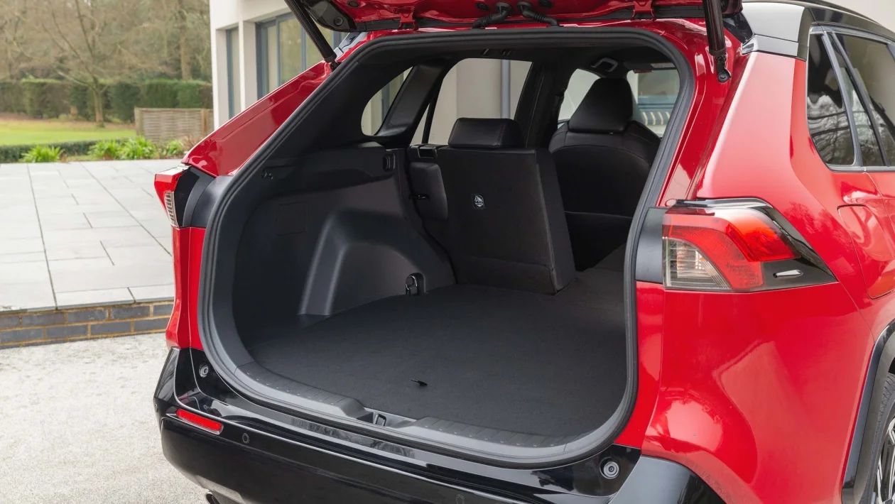 2025 تويوتا RAV4:دليل عملي لاستغلال سعة صندوق الأمتعة بذكاء