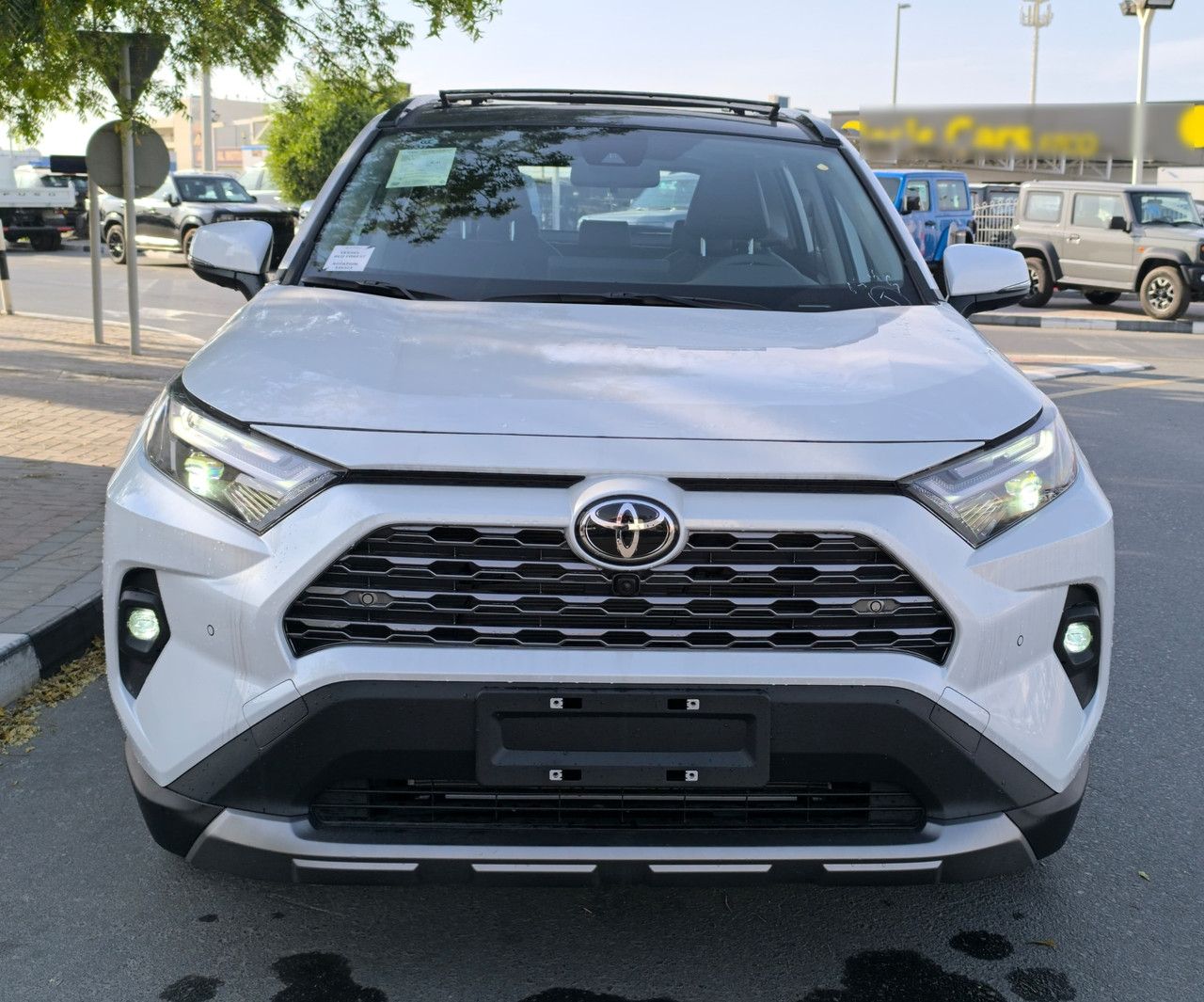 سعر تويوتا RAV4 فول أوشين 2025 في الإمارات:دليل الشراء الشامل